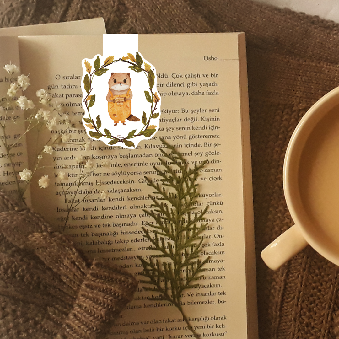 Scallop the Otter Folding Magnetic Bookmark